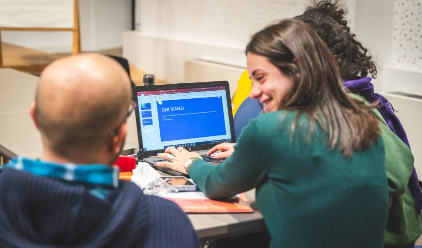 BANDO SIJAM GIOVANI: Cerchiamo 10 giovani creativi per affiancare cinque associazioni non-profit